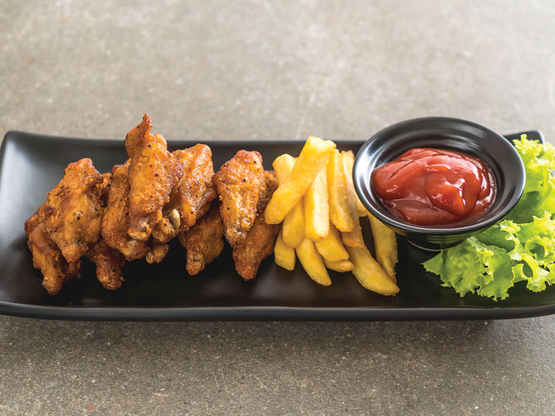 Plate of 8 chicken wings