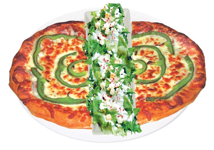 Trio 12# Pizza-Caesar 8" (max. 3 toppings)
