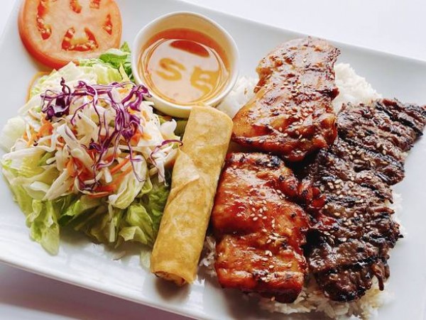 C)- Homemade soup, Imperial roll, grilled chicken, grilled beef, salad