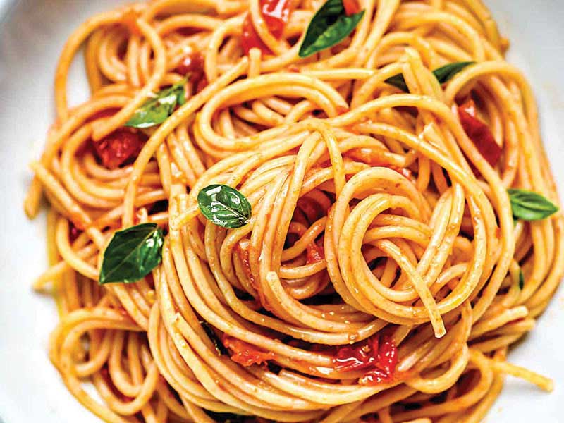 Spaghetti with tomato sauce